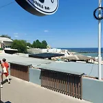 Апартаменты у моря с терассой в аркадии