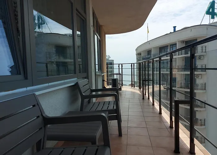 Luxury аркадия терасса вид на море генератор דירה